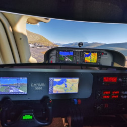 ✈️ Gerçek Bir Uçuş Deneyimi: Simülatörle Gökyüzüne Yolculuk! 🌍