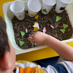 🌱 Toprağı Keşfetme Zamanı: Şekilli Nesne Arama Oyunu