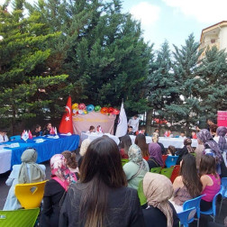 Minik YAZARLAR İmza Günü