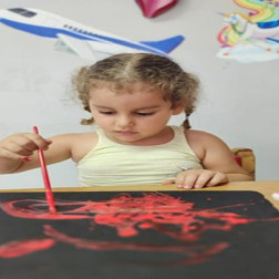 🎨 Kırmızı Fırçalarla Hayal Dünyamızı Renklendirdik! 🖌️🖼️