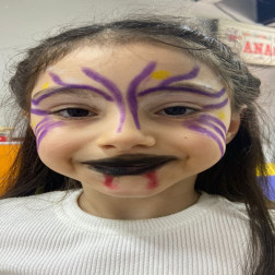 🎨 Renkli Yüzler, Neşeli Gülüşler! 😊