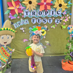 🍍 Tropik Renklerin Coşkusuyla Festivale Doyduk! 🌴