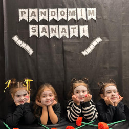 Sessizliğin Dili: Pandomimle Sanat Yolculuğumuz 🎭