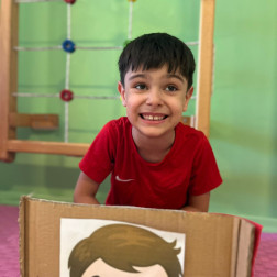 Bugün Montessori Etkinliğimizde Eğlenceli Bir “Makarna Yedirme” Oyunu Yaptık! 🍝😊