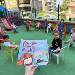 Açık Havada Masal Saati: Böceğin Uğuru Neydi?