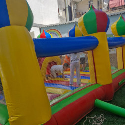 OKLUMUZUN BAHÇESİNDE ŞİŞME PARKUR DAEĞLENCE