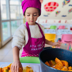 Tatlı mı tatlı, neşeli bir gün! 🎃