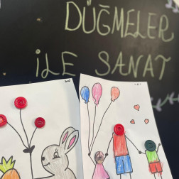 Düğmelerle Sanat Yaptık!