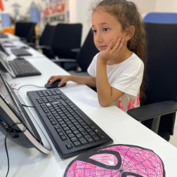 Minik Zihinlerle Büyük Kodlar!