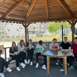 Okuyan Çocuk, Umut Dolu Yarın!