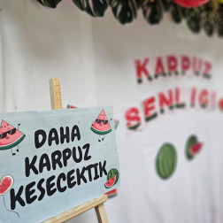 Karpuz Gibi Tatlı Bir Gün!