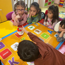 ROBOTİK KODLAMA DERSİMİZDEN KARELER :)