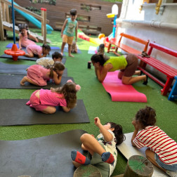 Minik Kalpler İçin Yoga Zamanı!