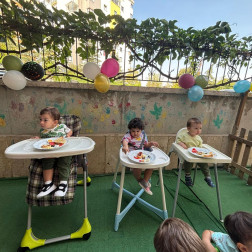 Bahçede Piknik ve Oyun Keyfi!