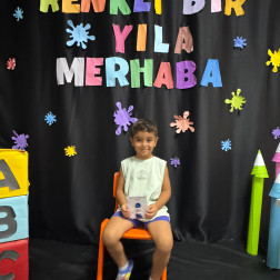 Renkli Bir Yıla Merhaba!