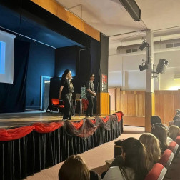 Öğrencilerimizle İzmir Kız ve Bornova Anadolu Lisesi’ndeydik