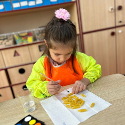 Denizaltı Sınıfı Makarna Boyuyor! 🖍️