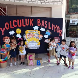 🧸 Teddy Bear Day Coşkusu Mektebim Koleji’nde!