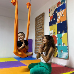 🧘‍♀️ Fly Yoga ile Gökyüzüne Yolculuk!