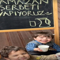🌙✨ Ramazan’ın Bereketini Paylaşıyoruz! 🥤🌸
