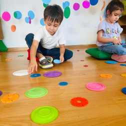 Sanat Etkinliği: Beneklerin Kraliçesi Yayoi Kusama 🎨🔴