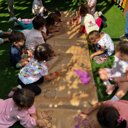 Dev Tuvalde Ortak Yaratıcılık!