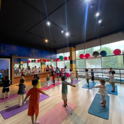 Minik Adımlarla Büyük Esneklik: Yaz Boyu Jimnastik Serüvenimiz