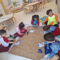 🌸 “Yeni başlangıçlar, yeni arkadaşlıklar… Oryantasyon zamanı 😊”