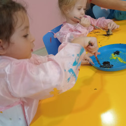 🕷️ Minik Ellerle Örümcek Ağı Yaptık! 🕸️
