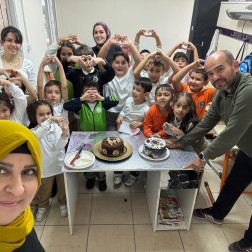 “Kişisel Gelişim Kursumuzda Doğum Günü Heyecanı!”