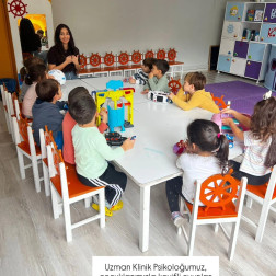 Oyunla Gözlem, Sevgiyle Rehberlik
