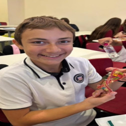 Tatlı Bir Deney: Jelibonlarla DNA Modellemesi! 🍬🧬
