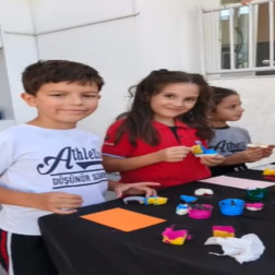 2-B Sınıfında Neşe Dolu İlköğretim Haftası! 🎈📚