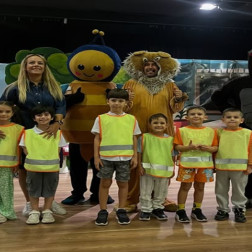 🦁 Eğlenceli Bir Tiyatro Günü!
