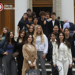 Geçmişin İzinde: Arkeoloji Müzesi Gezisi 🏛️✨