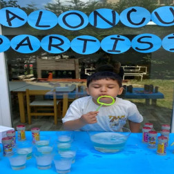 Baloncuk Partisi 🎈