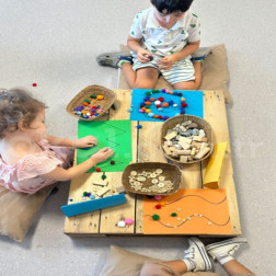 Renklerle ve Şekillerle Oyun Zamanı