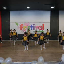 Sene Sonu Gösterimizden Renkli Kareler!