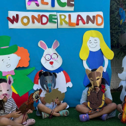🌸🐇 "Alice ile Harikalar Diyarı’nda!"