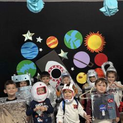 🚀✨ Bugün çocuklarımızla uzayı, gezegenleri ve astronotluk mesleğini tanıdık! 🌍🪐👩🏻‍🚀