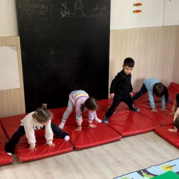 🤸‍♀️ HOPLA, ZIPLA, DÖN – JİMNASTİK ZAMANI! 🧘‍♂️