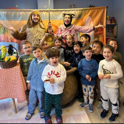 Sihirli Mutfak tiyatro oyunu okulumuzdaydı.