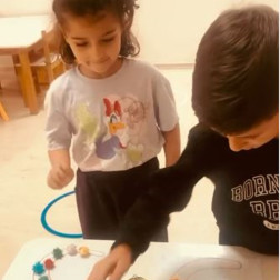 Renkli Ponponlarla El-Göz Koordinasyonu Çalışması 🎨