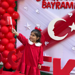 ✨ Cumhuriyet Sevinci Minik Kalplerde! ❤️🤍