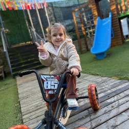 Pedallar Dönüyor, Neşe Büyüyor!