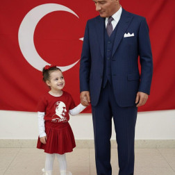 ✨ Cumhuriyet Sevinci Minik Kalplerde! ❤️🤍