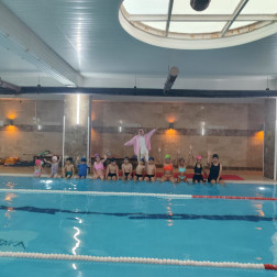 🏊‍♂️ Yüzme Saati Başladı!