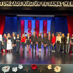 Cumhuriyetimizin ışığı, sahnedeki her öğrencinin gözlerinde parladı… ✨
