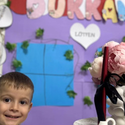 Nezaket ve Zarafet Dersi!