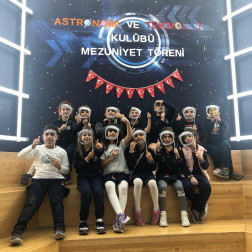 🌍 Kâşifler Uzayda!